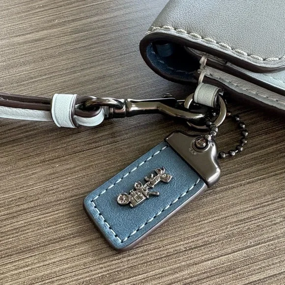 SOLD Coach 1941 Blue Colorblock Clutch Wristlet Glovetanned Gunmetal - Picture 4 of 12